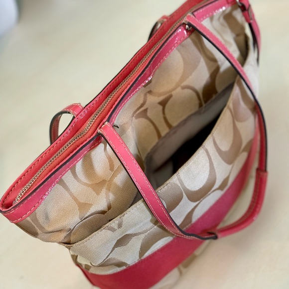 Vintage Coach Signature Bag - Picture 4 of 6